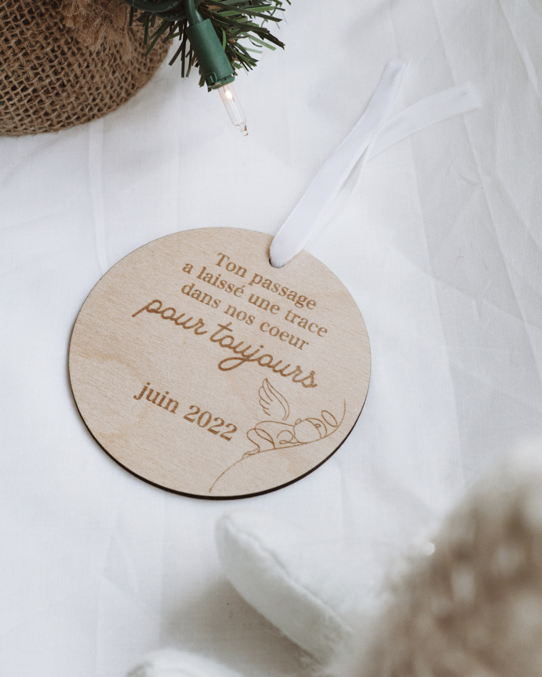 ornement de noël en bois souvenirs petite être cher