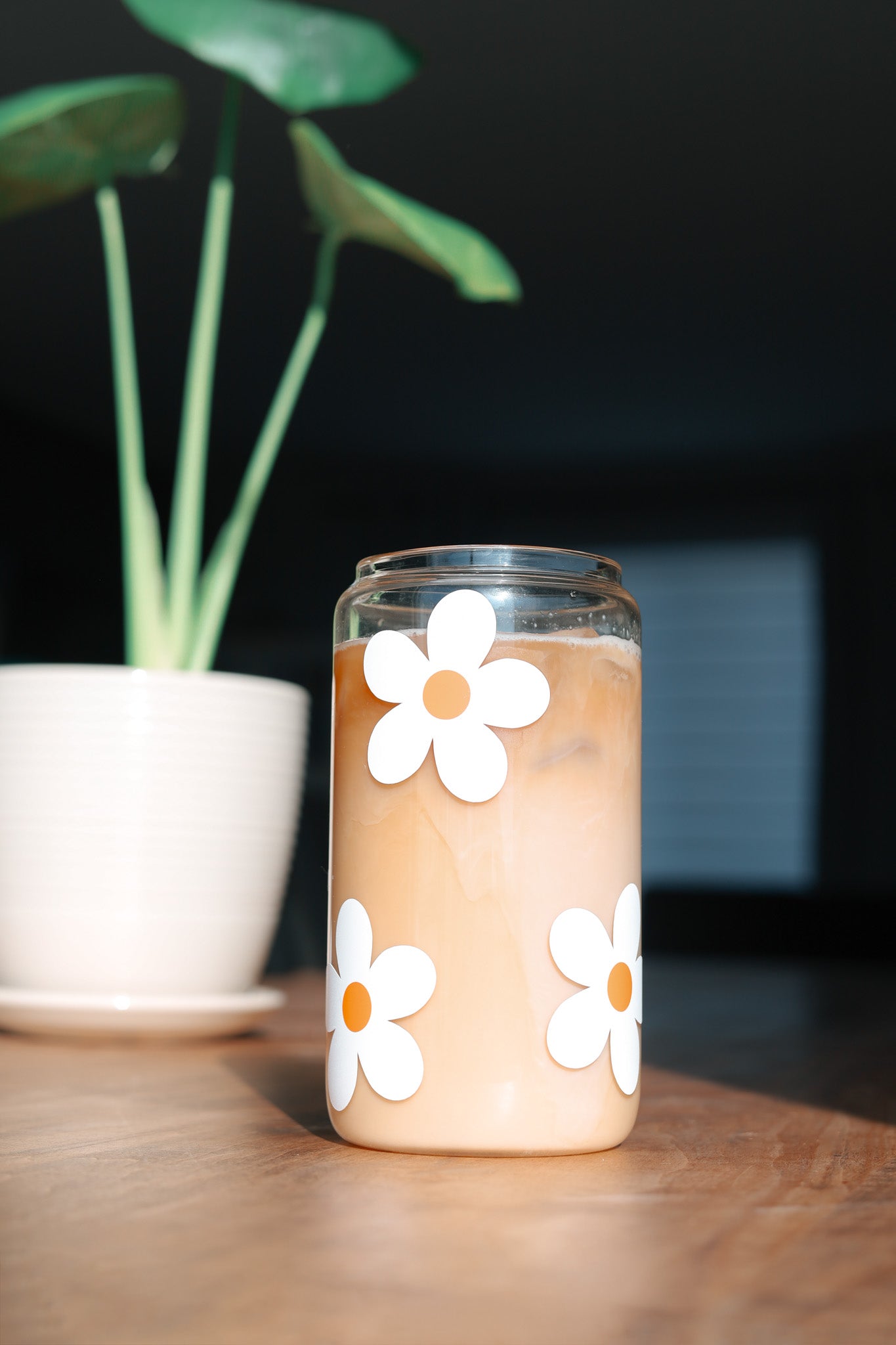 Verre Personnalisée  avec couvercle en bambou et avec paille (Maman de.. ) article de boisson