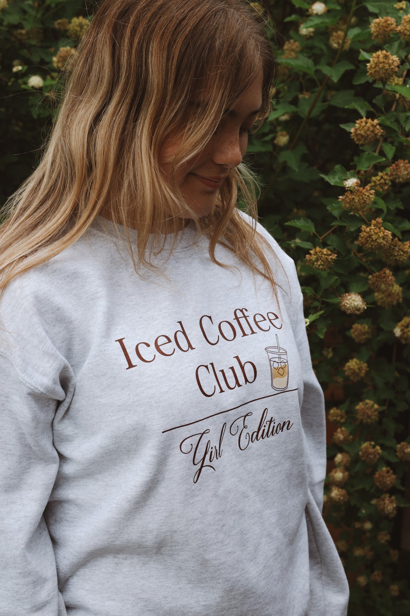 Crewneck Iced Coffee Club Girl edition , Maman édition