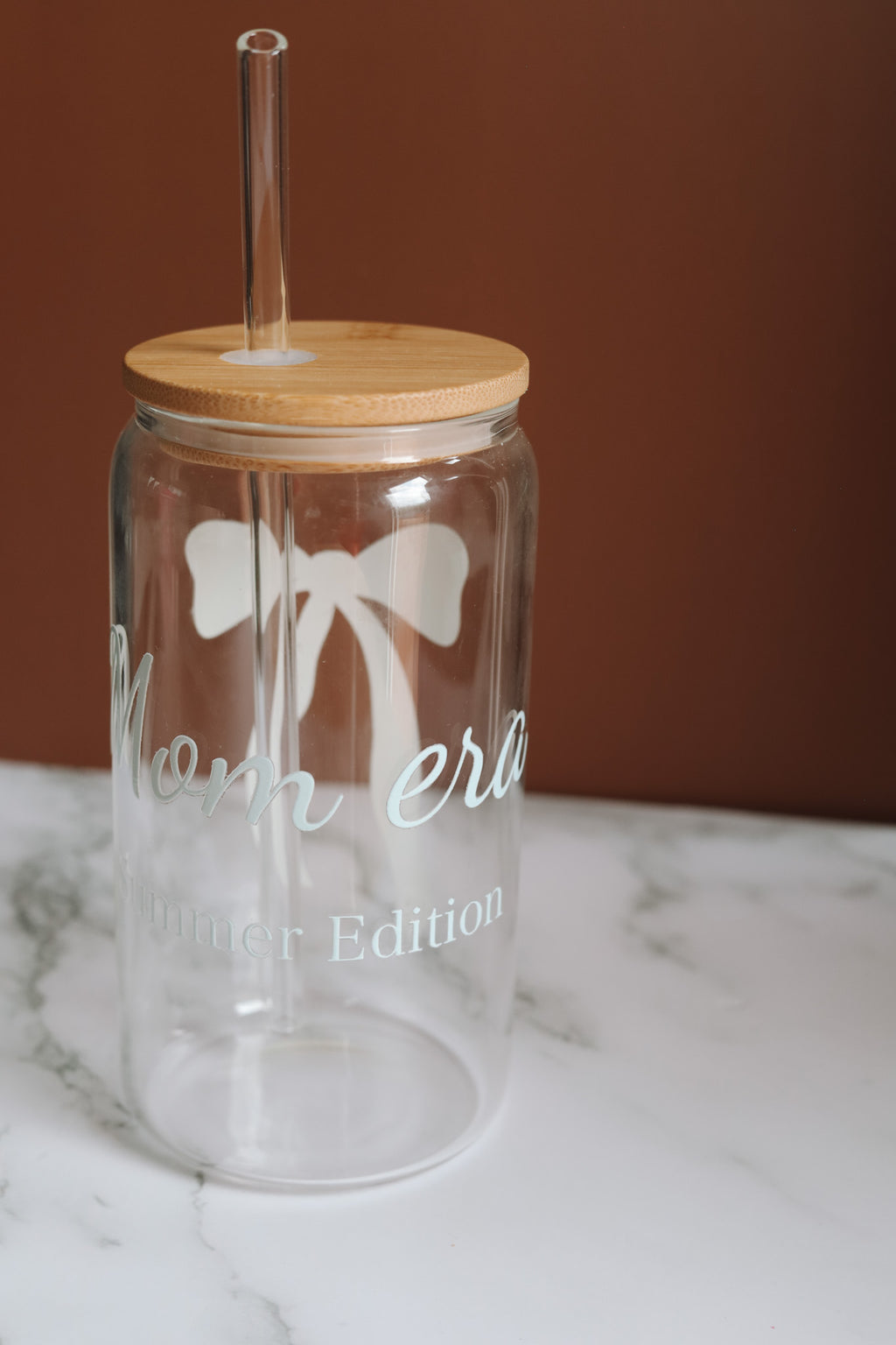 Girl Era, Mom Era , verre avec couvercle en bambou et paille en verre