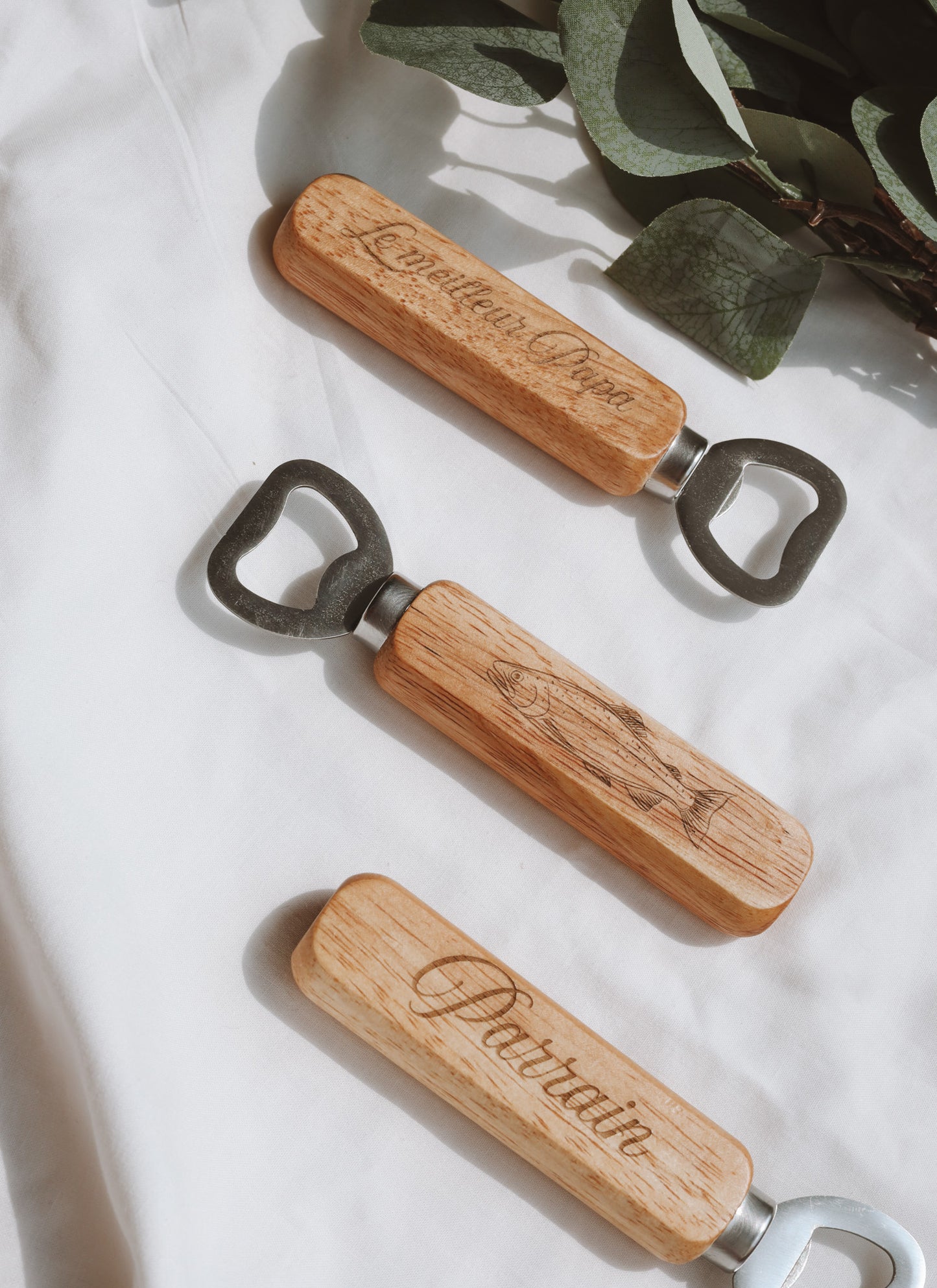 Ouvre bouteille bois personnalisé gravé cadeau papa parrain pêche homme d'honneur souvenir unique