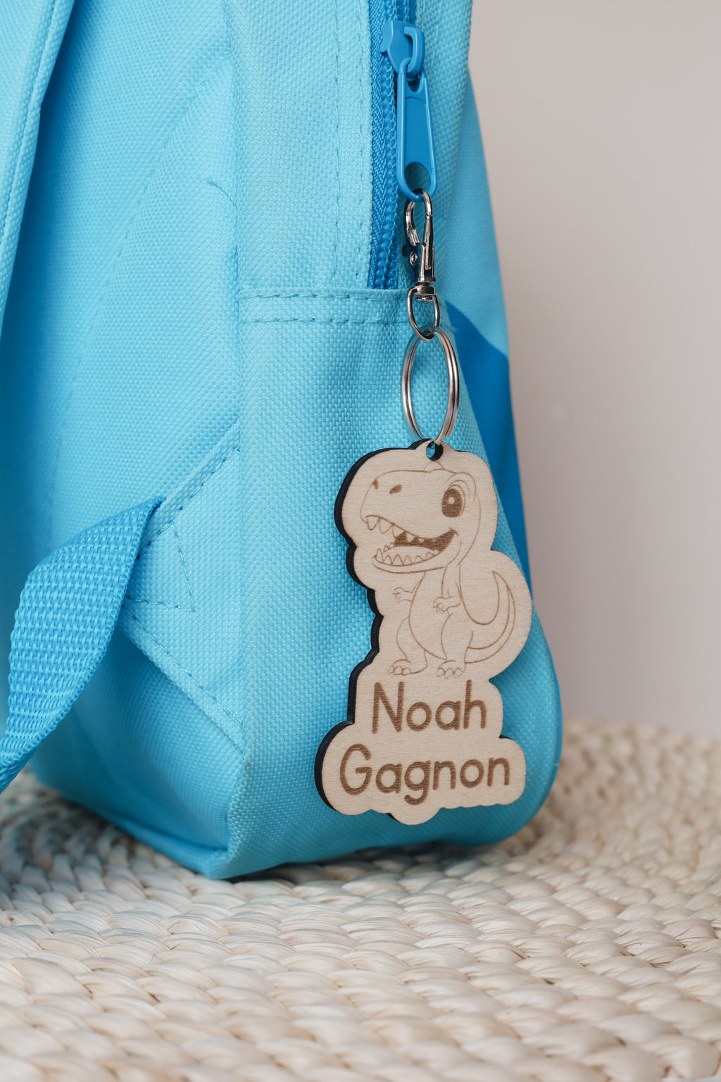 étiquette personnalisable en bois pour sac a dos , enfants