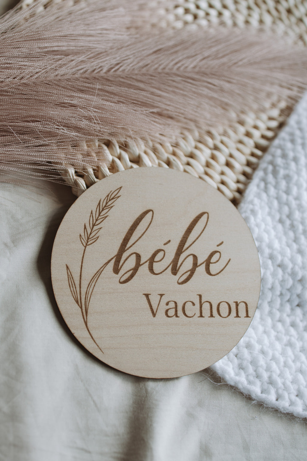 Pastille en bois personnalisée – Annonce de grossesse / Souvenir bébé