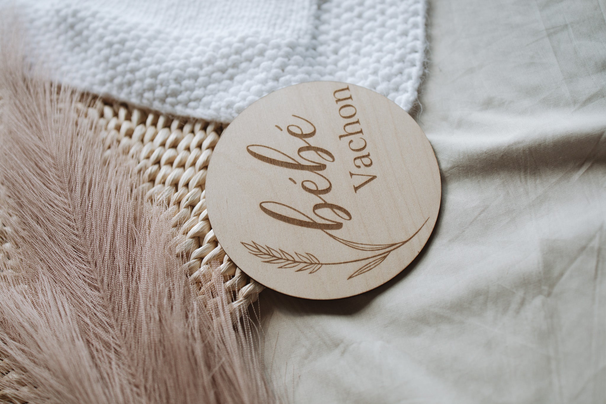 Pastille en bois personnalisée – Annonce de grossesse / Souvenir bébé