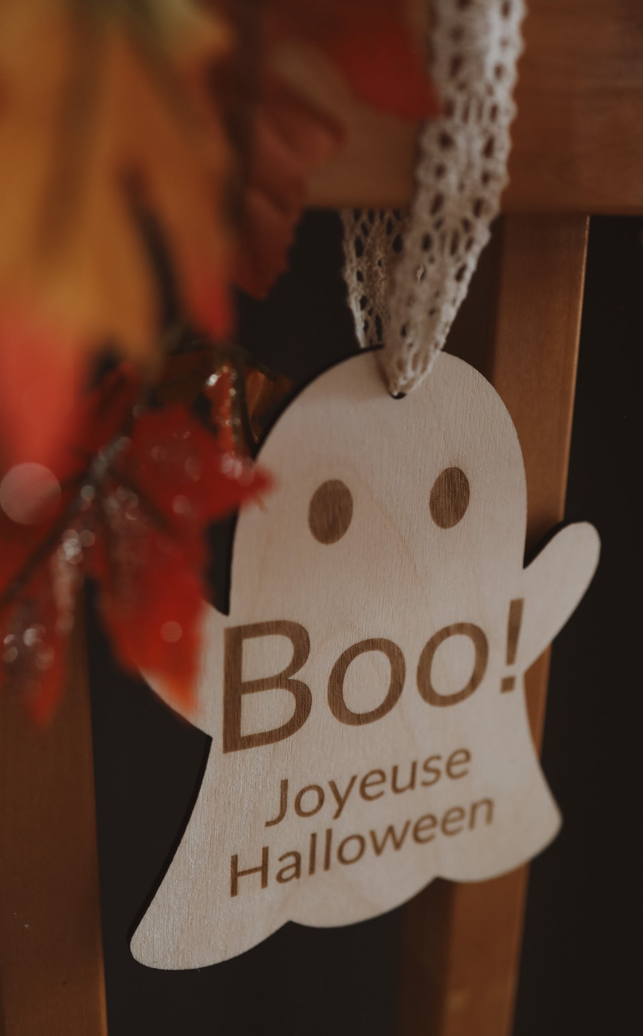 plaque decorative forme de fantôme "Boo joyeuse Halloween'' collection Halloween 2025 souvenirs