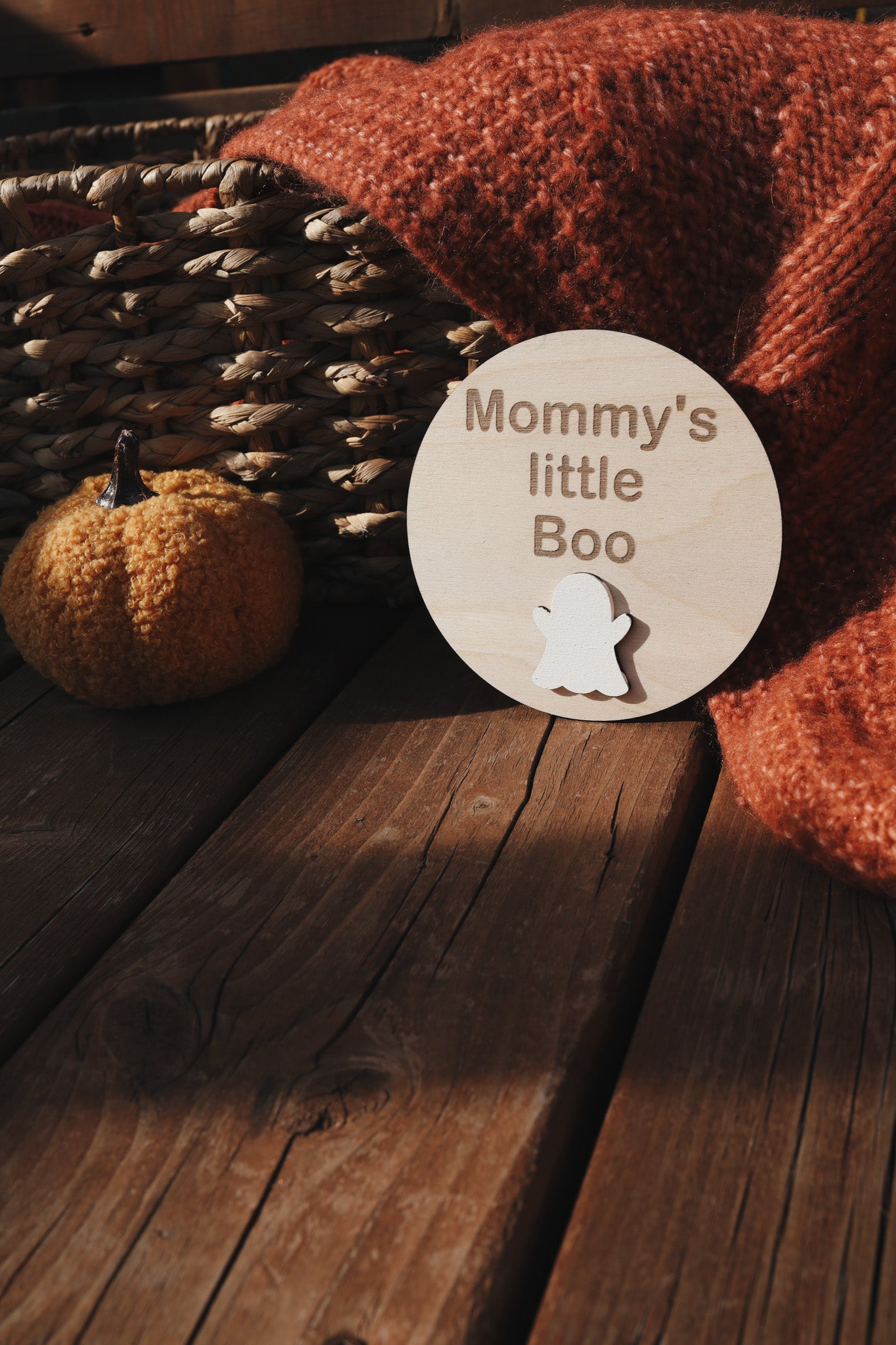pastille de bois mommy's little Boo , Halloween souvenirs enfants