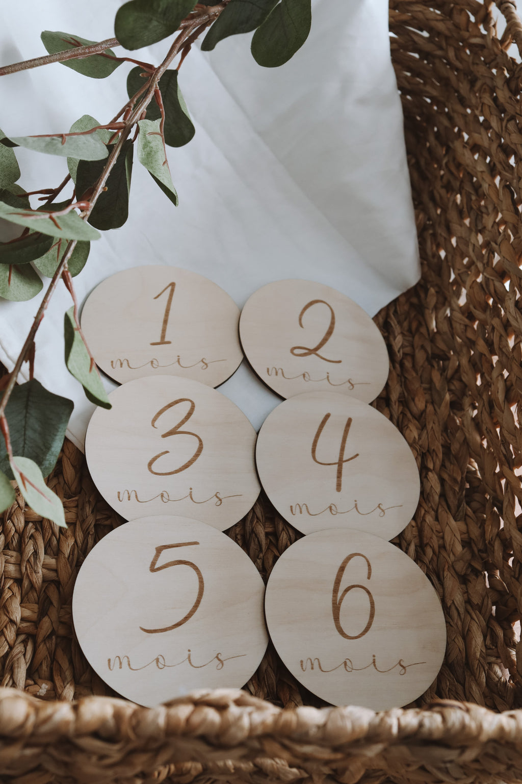 Pastille mensuelle, pastille de mois , pastille de bois 1 à 12 mois