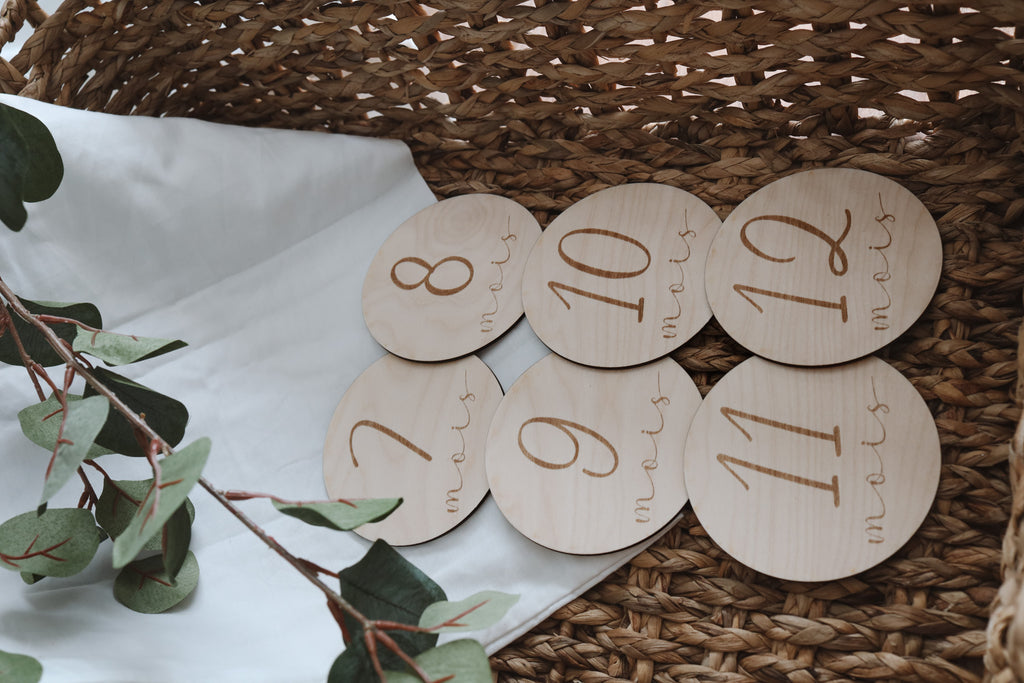 Pastille mensuelle, pastille de mois , pastille de bois 1 à 12 mois