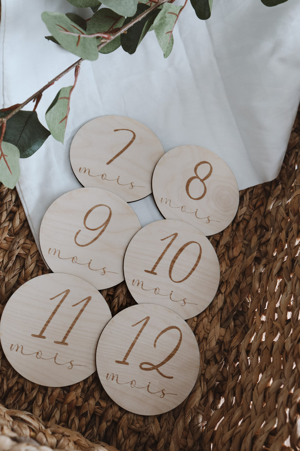 Pastille mensuelle, pastille de mois , pastille de bois 1 à 12 mois