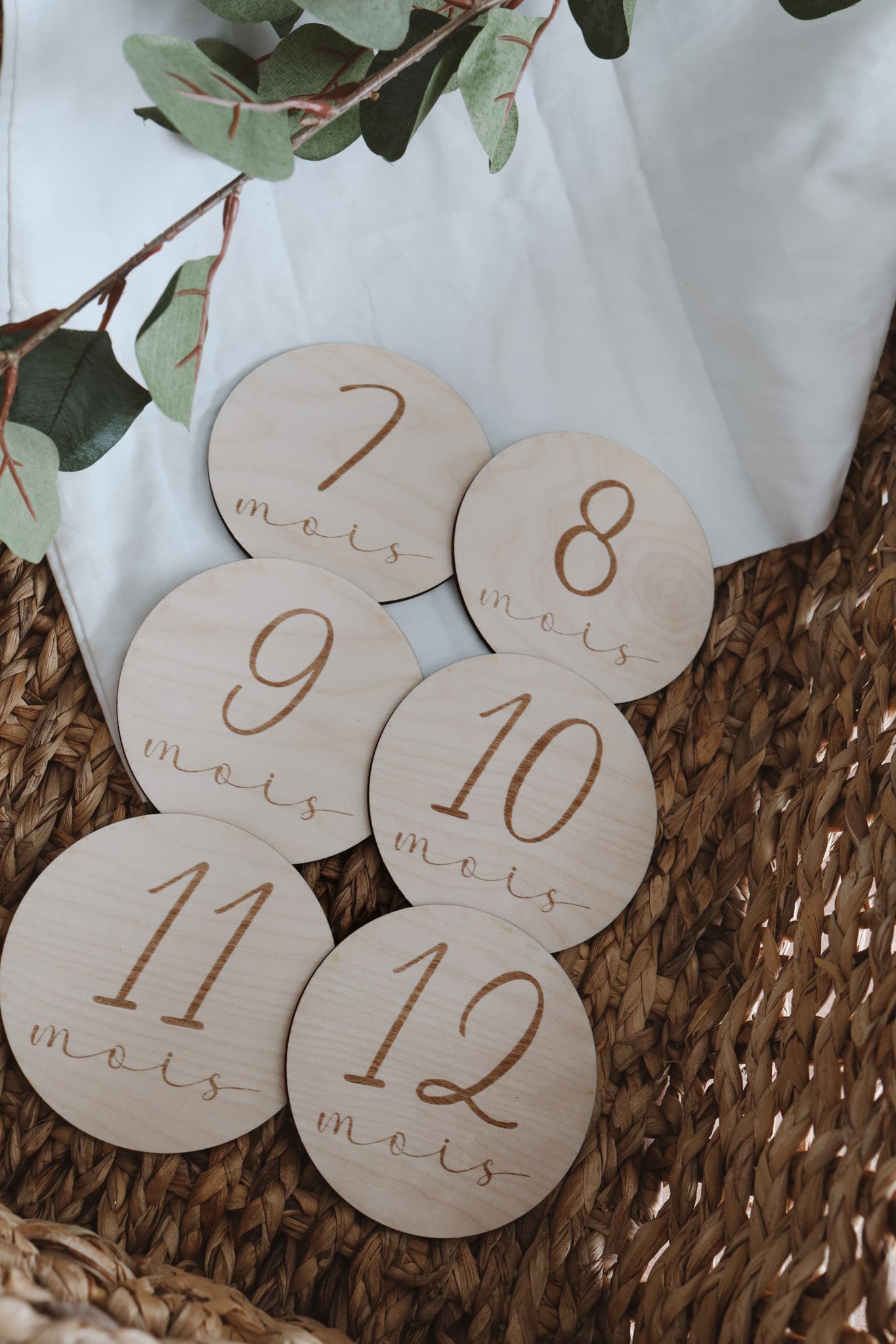 Pastille mensuelle, pastille de mois , pastille de bois 1 à 12 mois