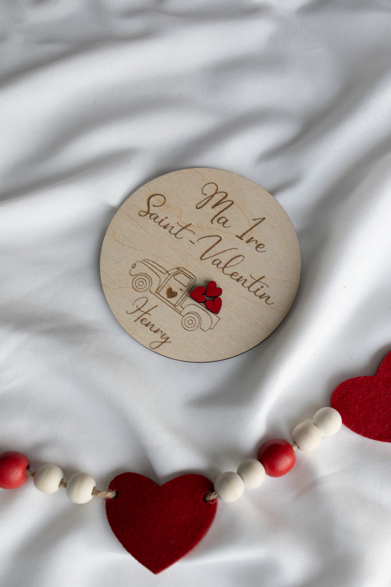 Ma 1re Saint-Valentin pastille de bois - camion, décoré de petits coeurs